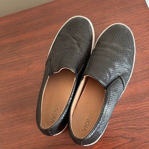 Vionic, size 10